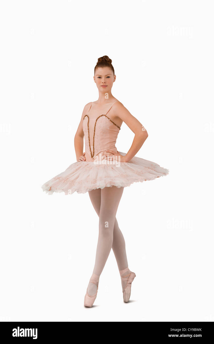 Ballerina, die auf ihren Zehenspitzen stehend Stockfoto