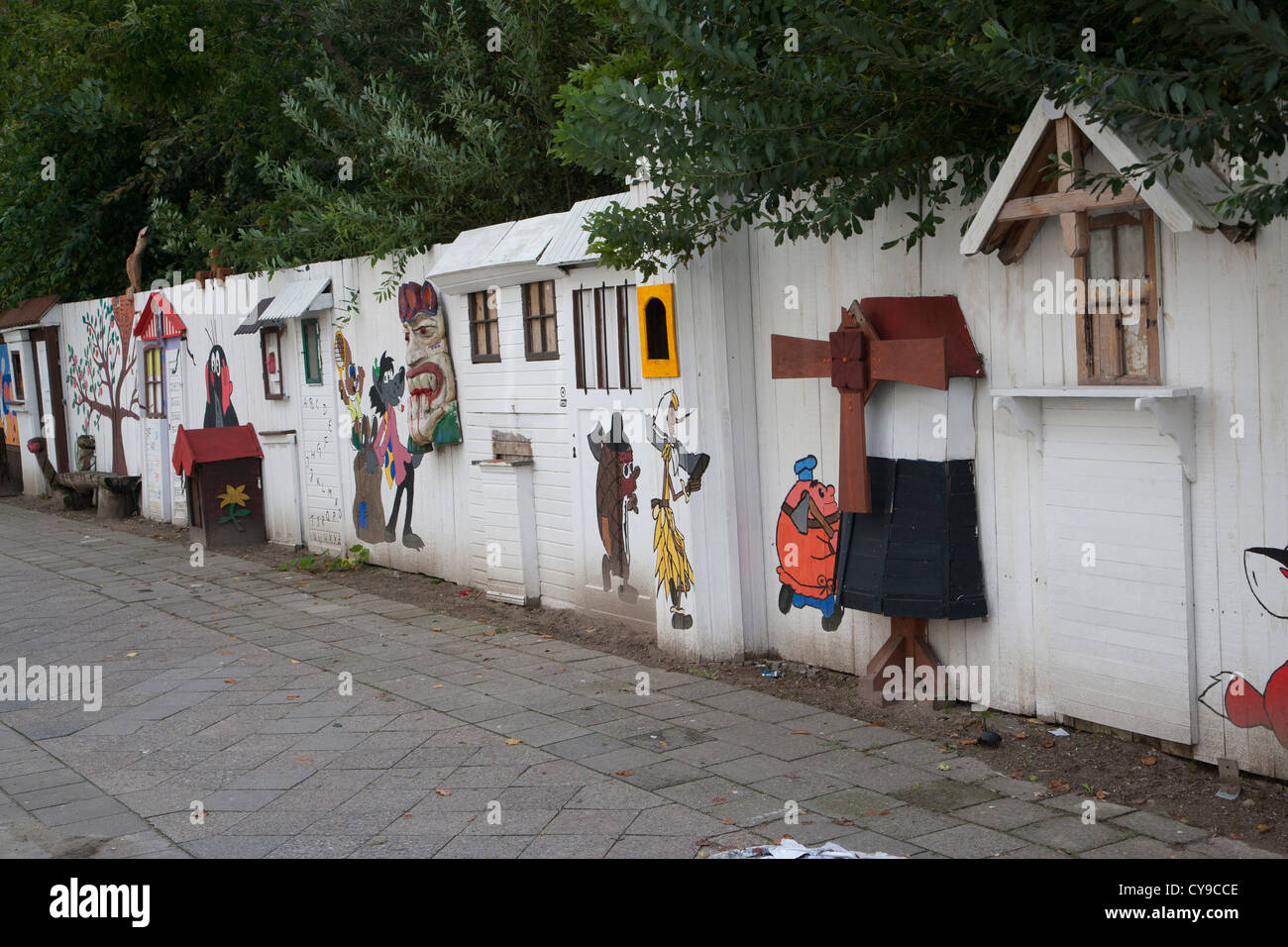 dekorierte Wand, Greifswald, Vorpommern-Greifswald Bezirk, Bundesland Mecklenburg-Vorpommern, Deutschland Stockfoto