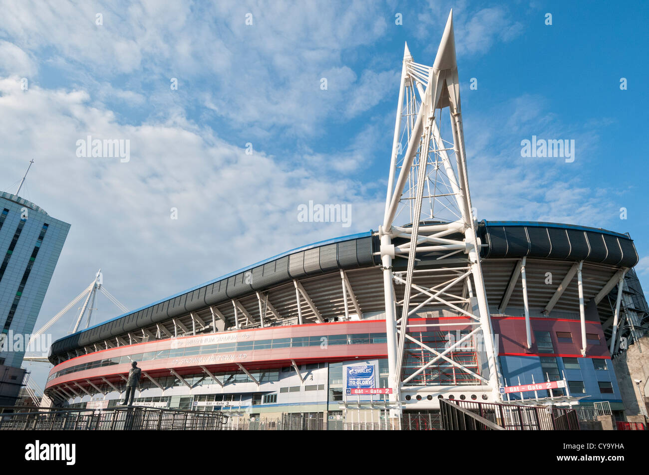 Wales, Cardiff, Millennium Stadium, zweisprachige Schilder in Englisch und Walisisch Stockfoto