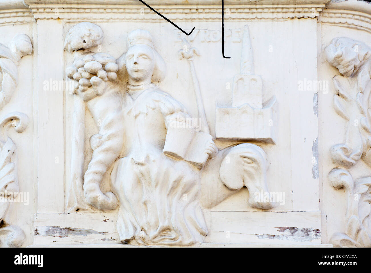 Darstellung von Europa, einer der vier bekannt Kontinente auf dem alten Haus Ipswich Suffolk England Stockfoto