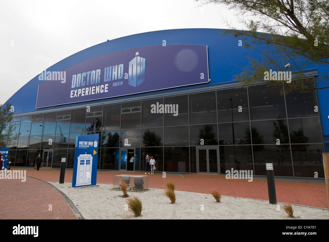 Der Arzt Dr. Who Experience und Tardis in Cardiff Bay. Stockfoto