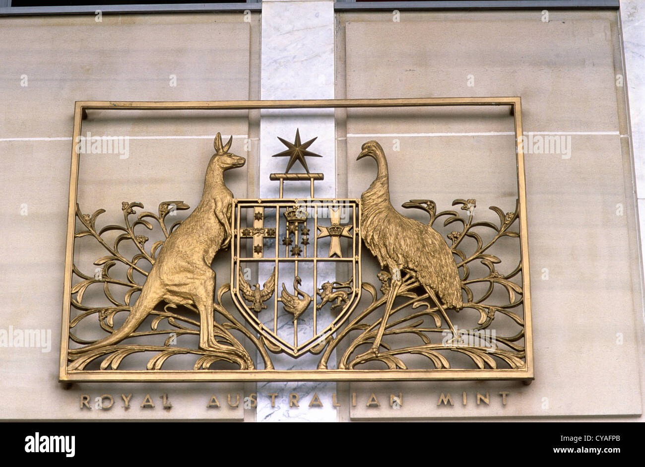 Australien, ACT, Camberra, das nationale Emblem außerhalb der Royal Australian Mint. Stockfoto