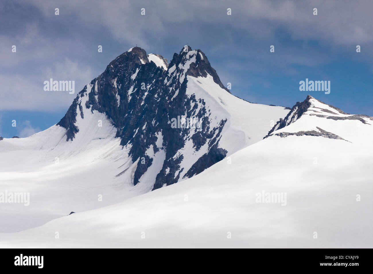 Die beiden Gipfel der Hochwilde, auch bekannt als Hohe Wilde in den österreichischen Alpen Stockfoto