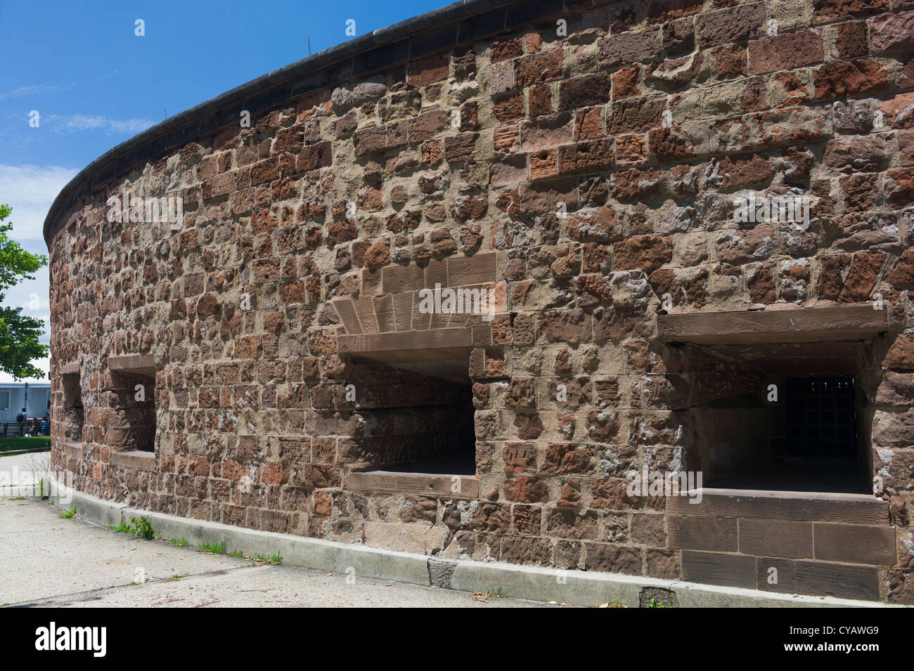 BEFESTIGUNGSANLAGEN GOUVERNEUR ISLAND IN NEW YORK CITY Stockfoto
