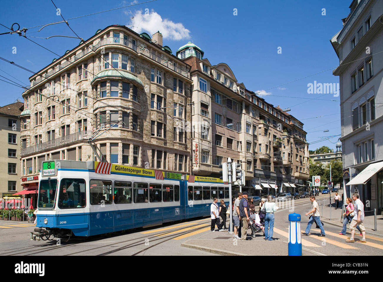 Europa, Schweiz, Zürich, Bellevue Platz, Straßenbahn Stockfoto