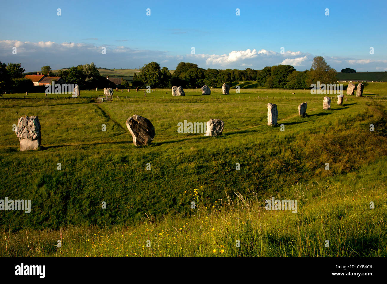 Avebury Henge neolithische Steinkreis, Wiltshire, England Stockfoto
