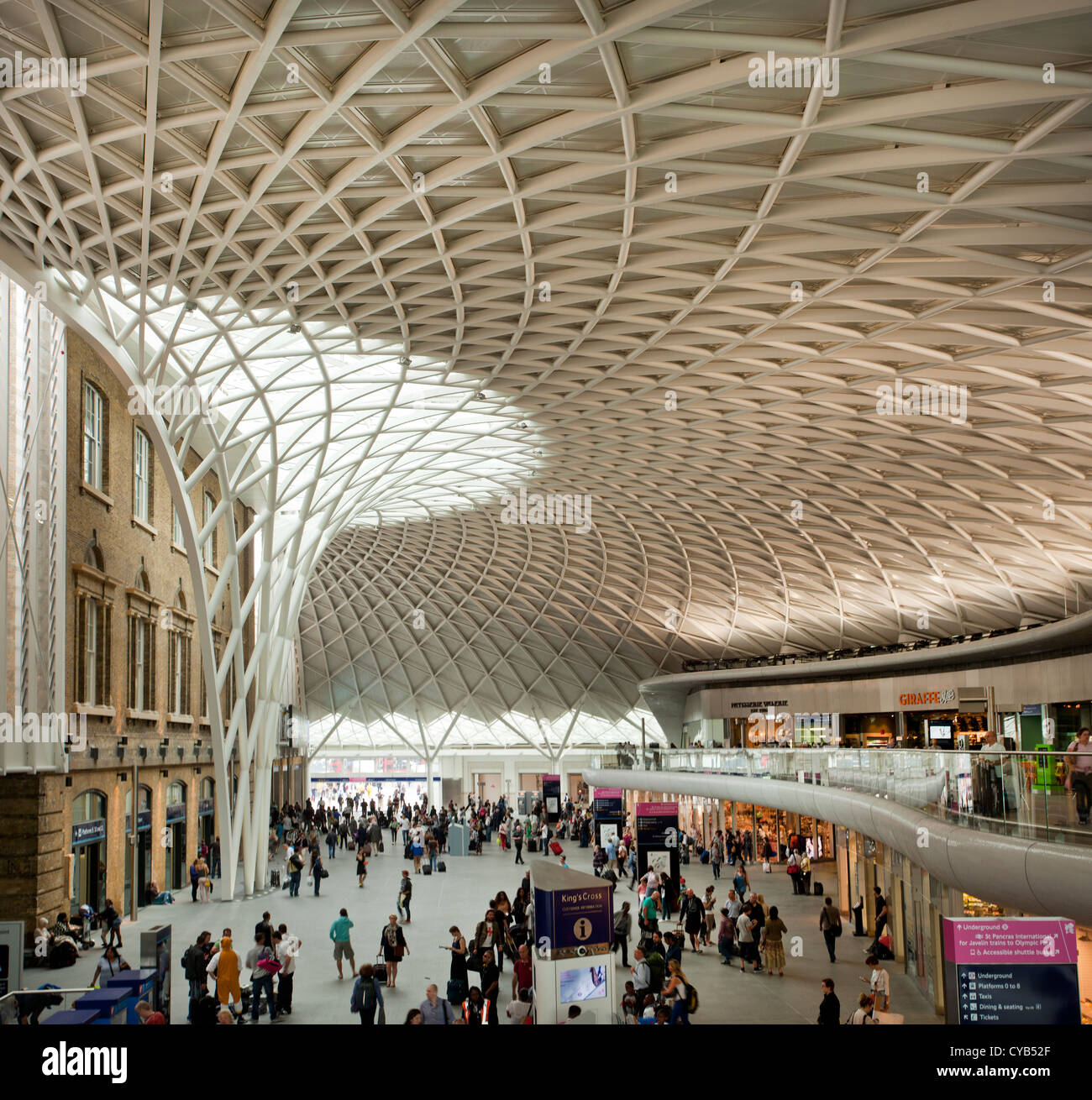 Neue Kings Cross Railway Station westlichen Bahnhofshalle Erweiterung Architektur, London, England Stockfoto