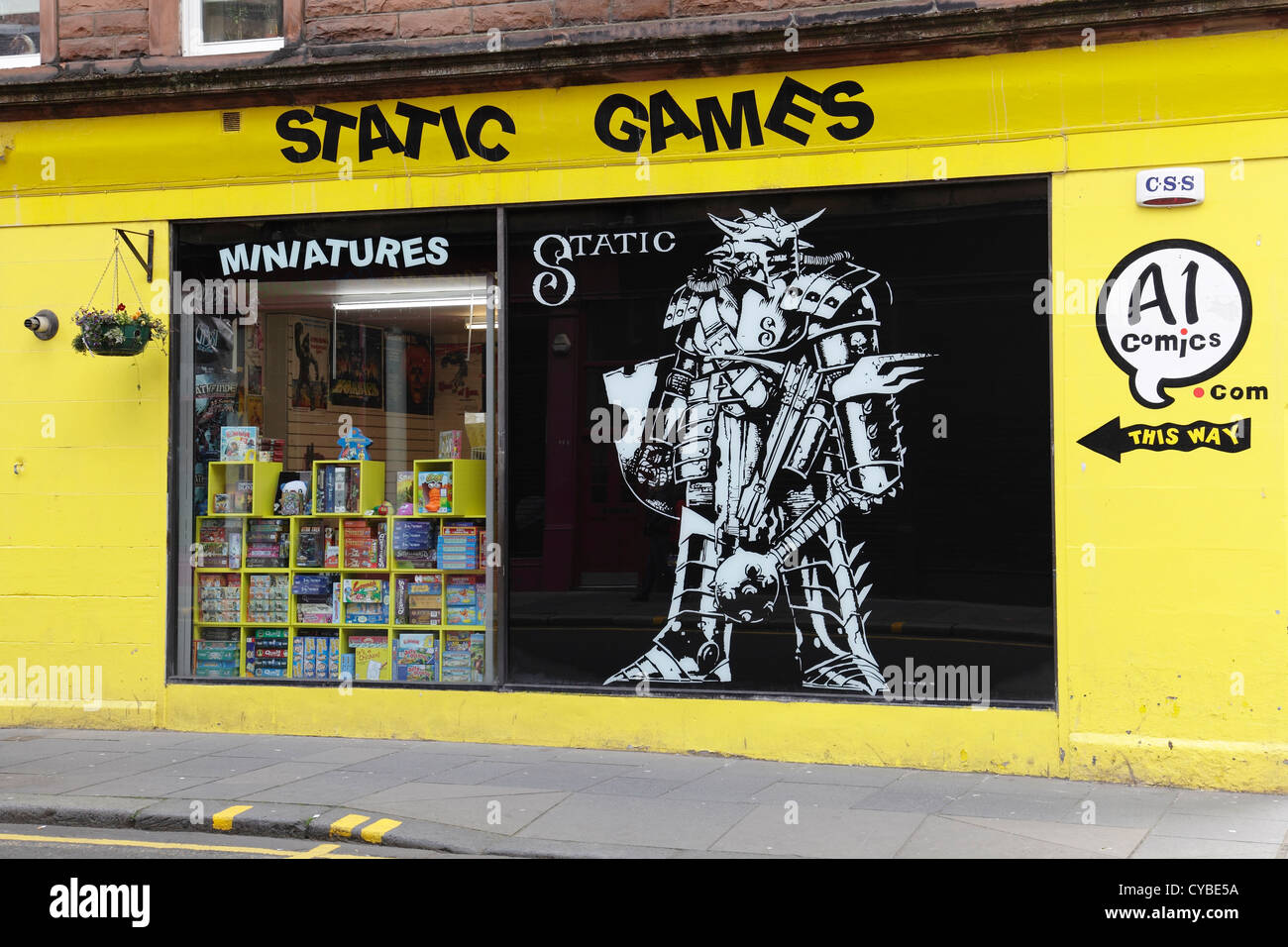 Schaufenster des Spielzeugshops Static Games in der Merchant City im Stadtzentrum von Glasgow, Parnie Street, Schottland Stockfoto