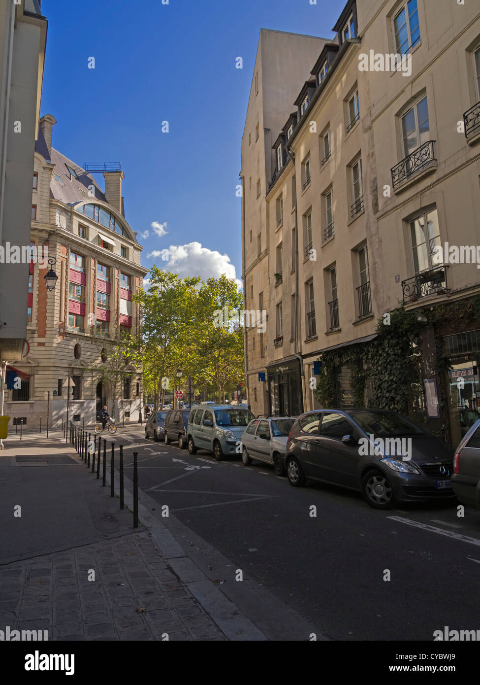Maria paris Fotos und Bildmaterial in hoher Auflösung Alamy