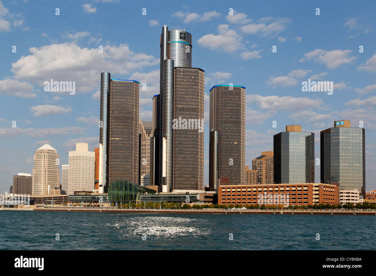 Skyline von Detroit und GM Renaissance Center. Stockfoto
