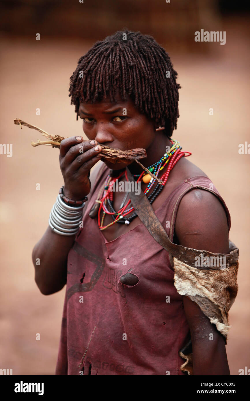 Hamar-Indianerin aus Äthiopien. Stockfoto
