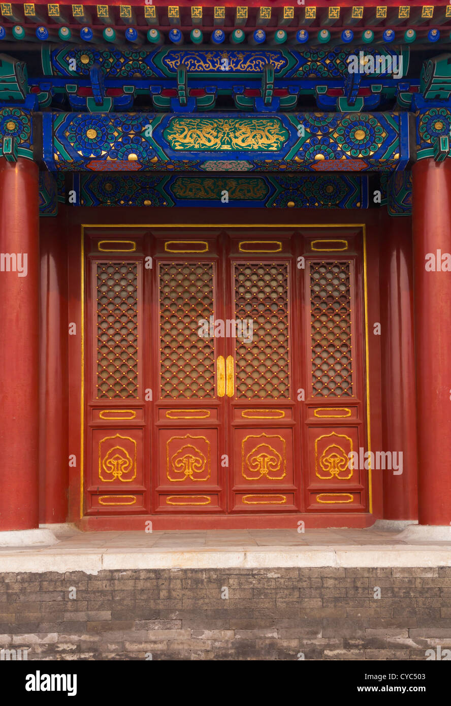 Eingang zu einem Gebäude im Tiantan Park, Peking, China Stockfoto