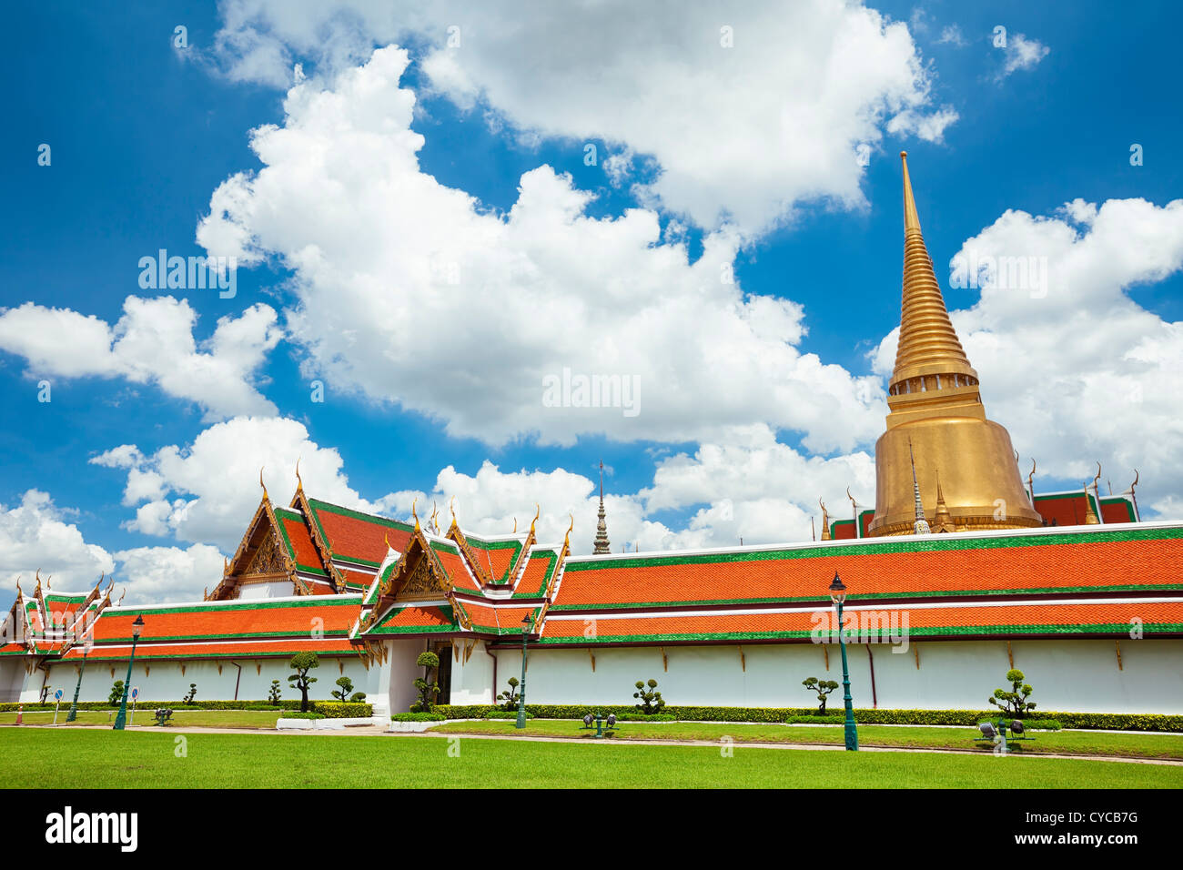 Außenseite der Gebäude im Grand Palace. Bangkok, Thailand. Stockfoto