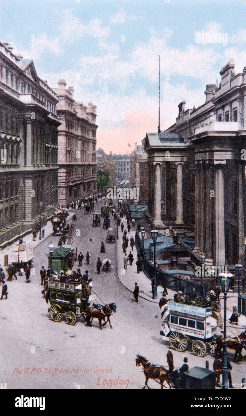 St Martins Le-Grand City of London 1900er Jahre Das GPO. General Post Office Pferdebusse von Pferden gezogene Omnibusleute, die auf der Straße laufen. Stockfoto