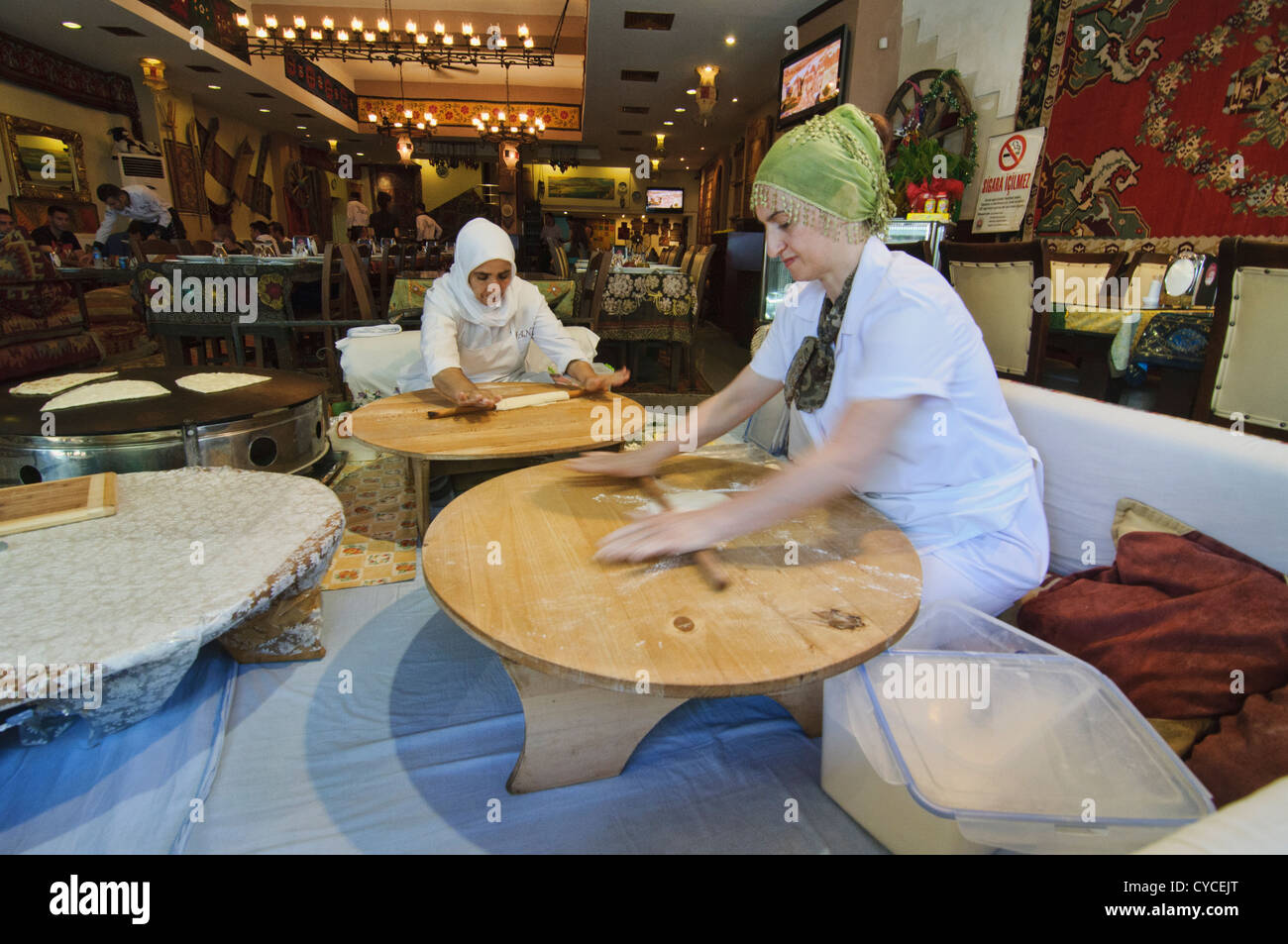 Teig zu türkische Pide in Istanbul, Türkei Stockfoto