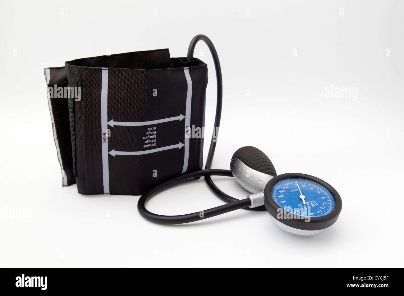 Blutdruck-Messgerät auf weißem Hintergrund Stockfoto