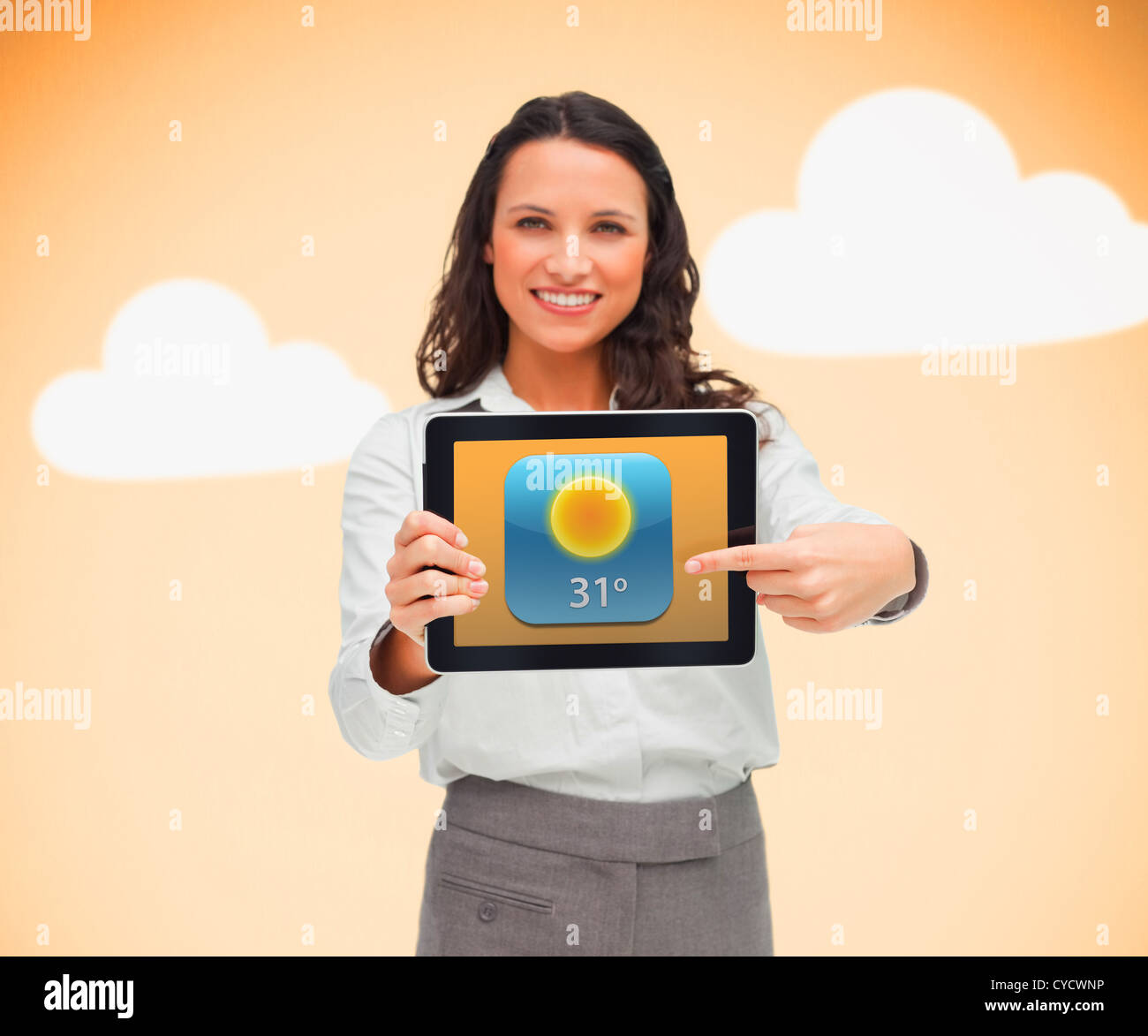 Geschäftsfrau, die auf der Wetter-app-Symbol auf tablet Stockfoto