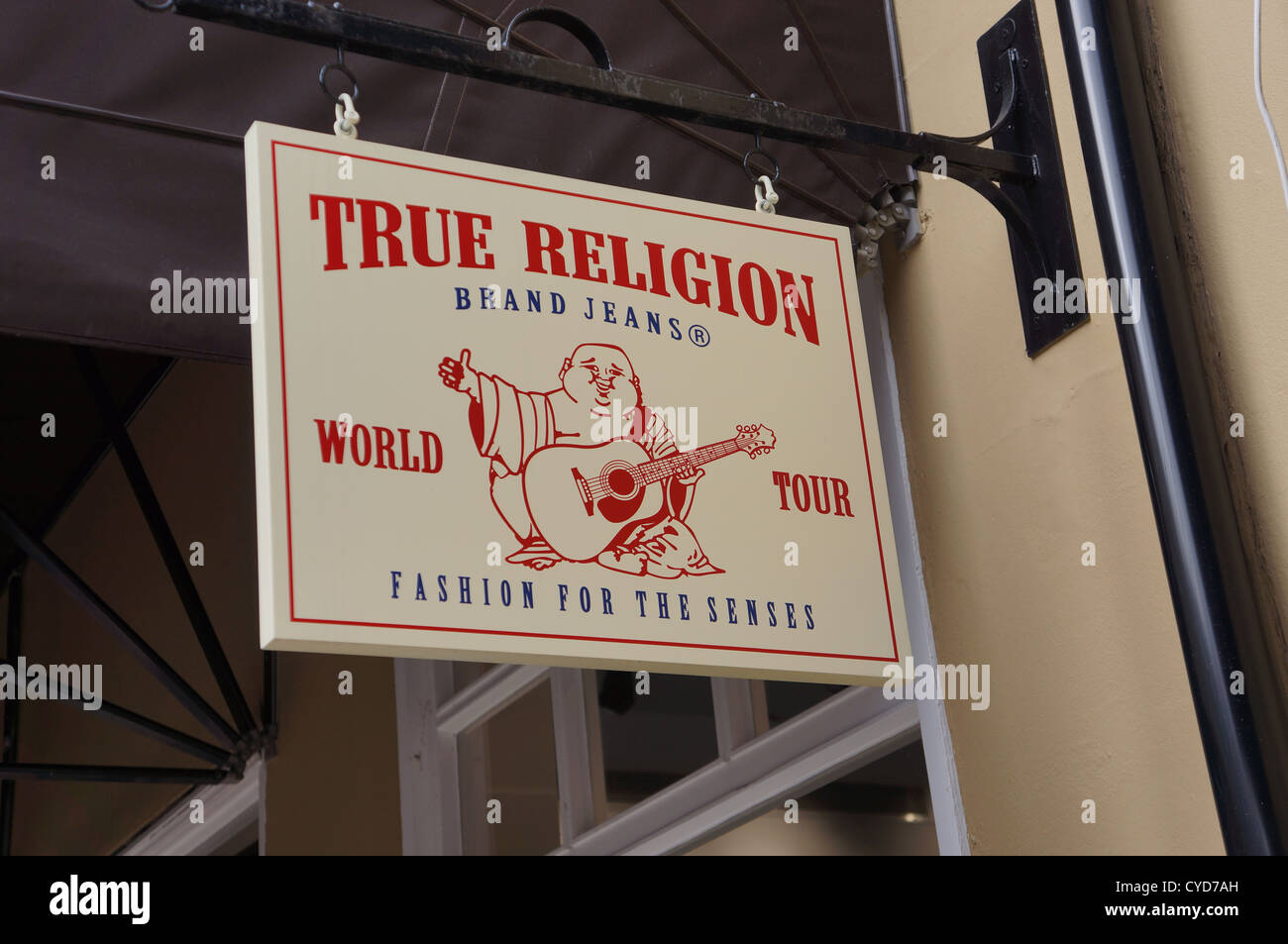 Jeans von true Religion Brand Firma Outlet Fabrikverkauf in Maasmechelen  village Stockfotografie - Alamy