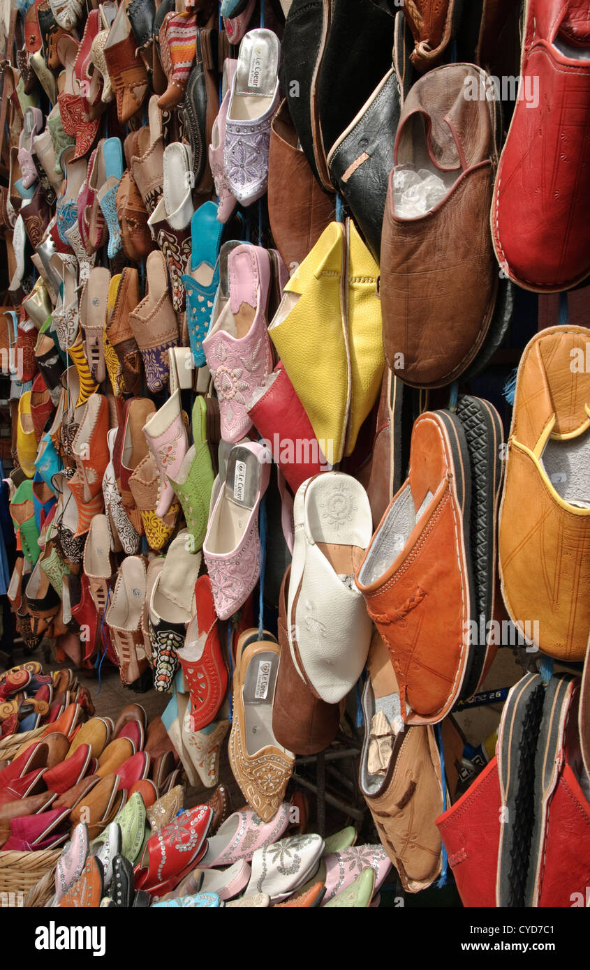 Bunte Schuhe zu verkaufen in Essaouira, Marokko Stockfoto