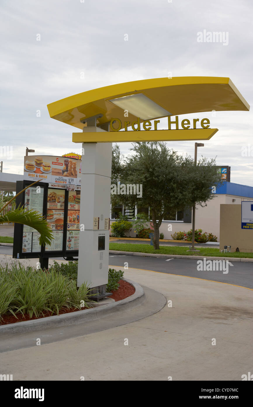 McDonalds Fastfood Fahrt durch Florida City usa Stockfoto
