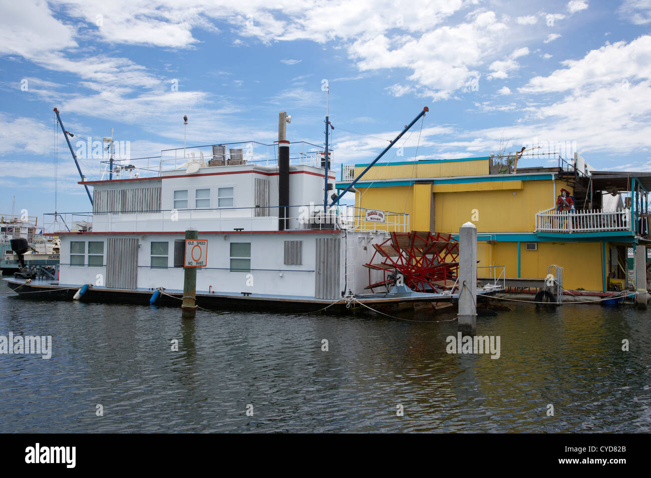 schwimmende Häuser in der Form von einem Raddampfer Key West Hafen Florida usa Stockfoto