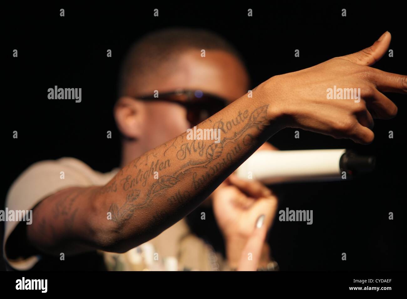 Tinchy Stryder auf der Bühne einen Homecoming-Gig in London bei Under The Bridge, Ort Stamford Bridge, Fulham, UK. 1. November 2012. Stockfoto