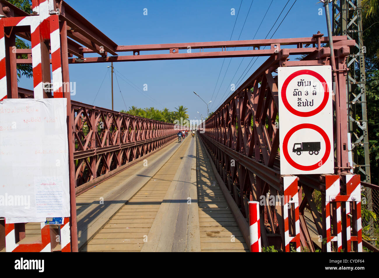 Brücke über den Fluss Nam Khan in Luang Prabang, Laos Stockfoto