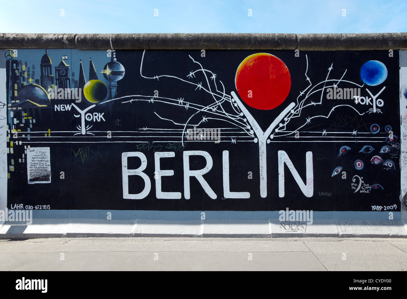 East Side Gallery, Graffiti in Berlin Stockfoto