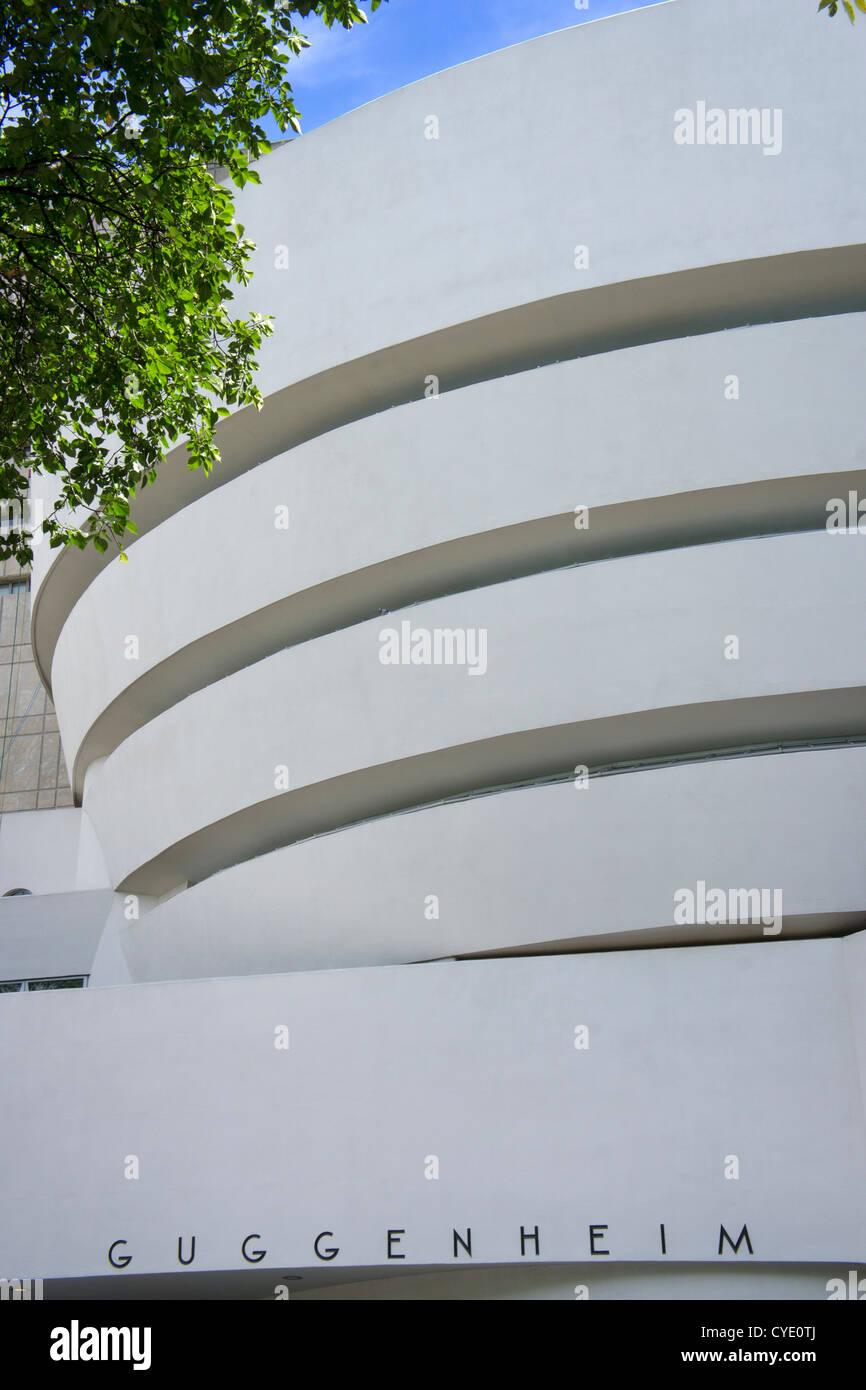 Außenansicht des Guggenheim Museum, New York, USA Stockfoto