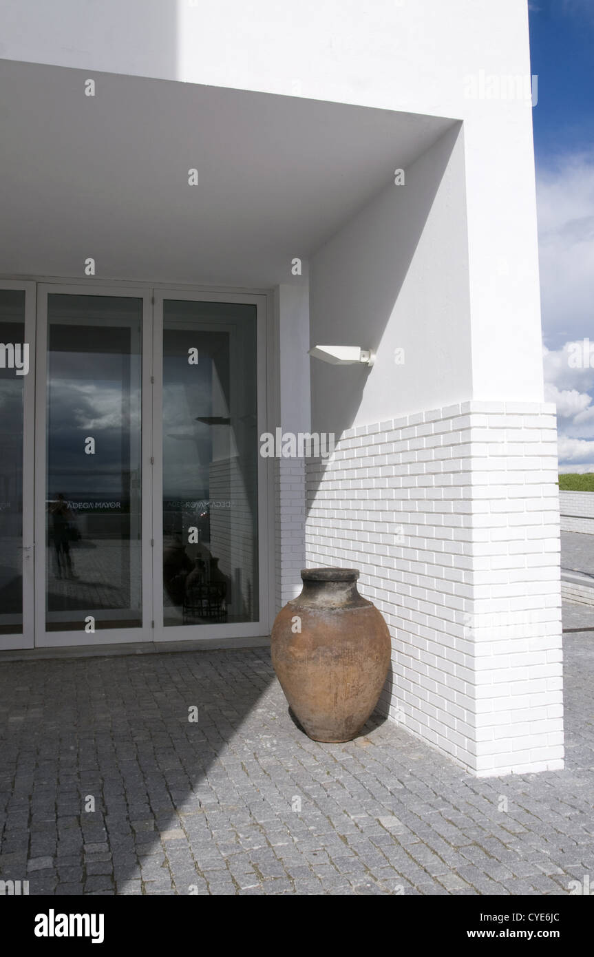 Adega Bürgermeister Weingut, von Siza Vieira entworfen. Alentejo, südlich von Portugal. Stockfoto