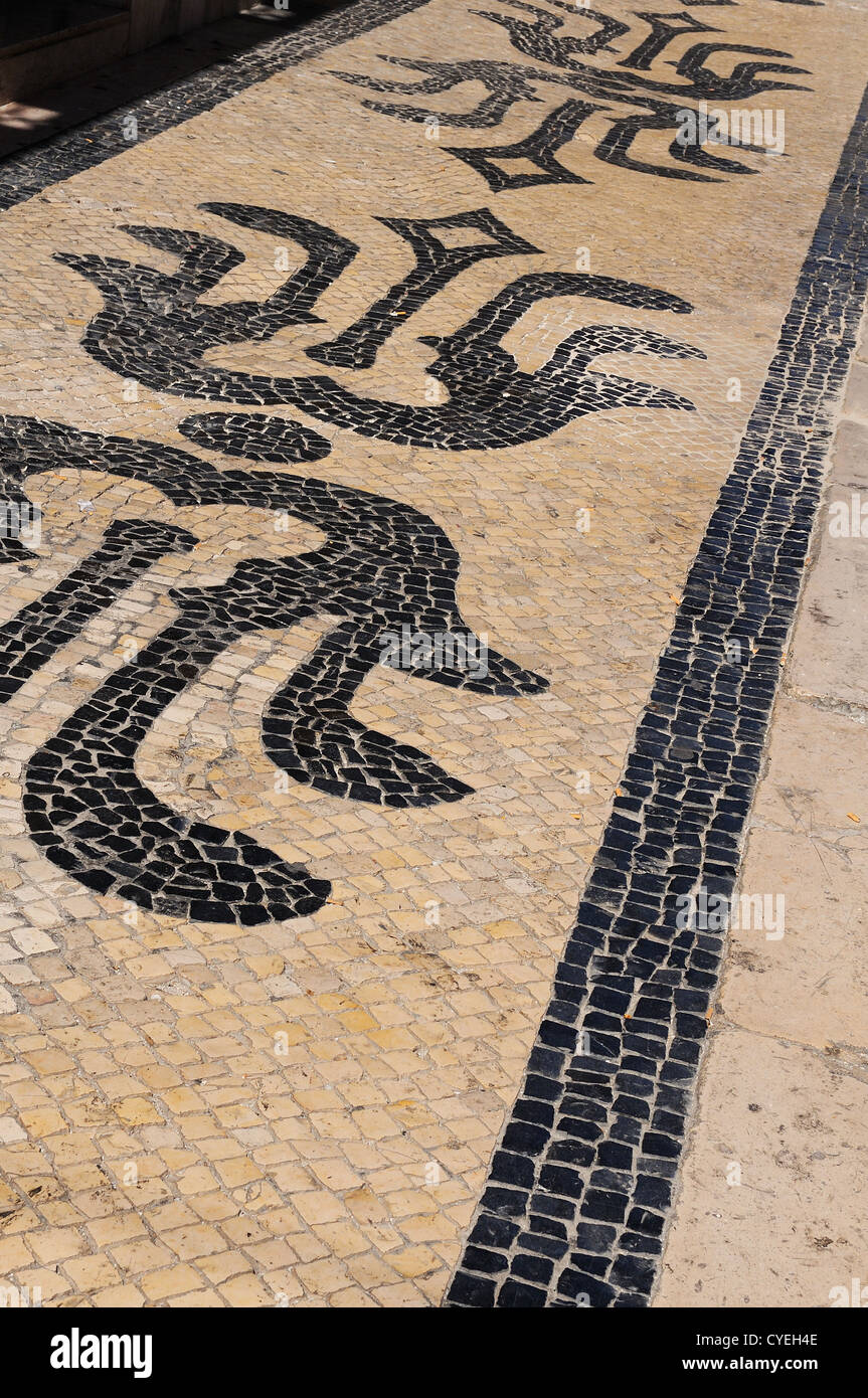 Portugal. Lissabon. Typische portugiesische Handarbeit Kopfsteinpflaster Stockfoto