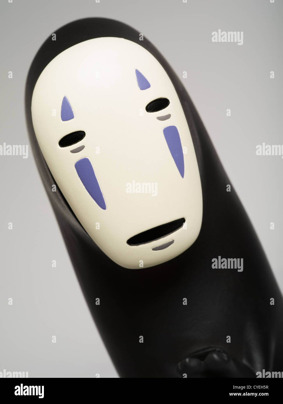 No-Face Spielzeug aus Anime-Film Spirted entfernt / Sen, Chihiro, unter der Regie von Hayao Miyazaki, produziert von Studio Ghibli Stockfoto