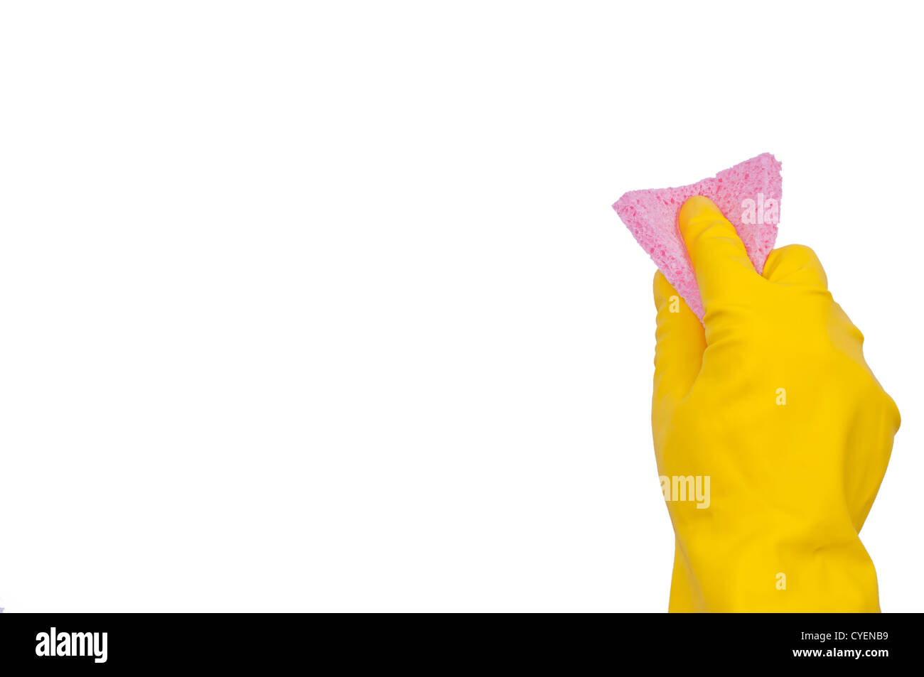 Hand in gelben Handschuh mit rosa Schwamm isoliert Stockfoto