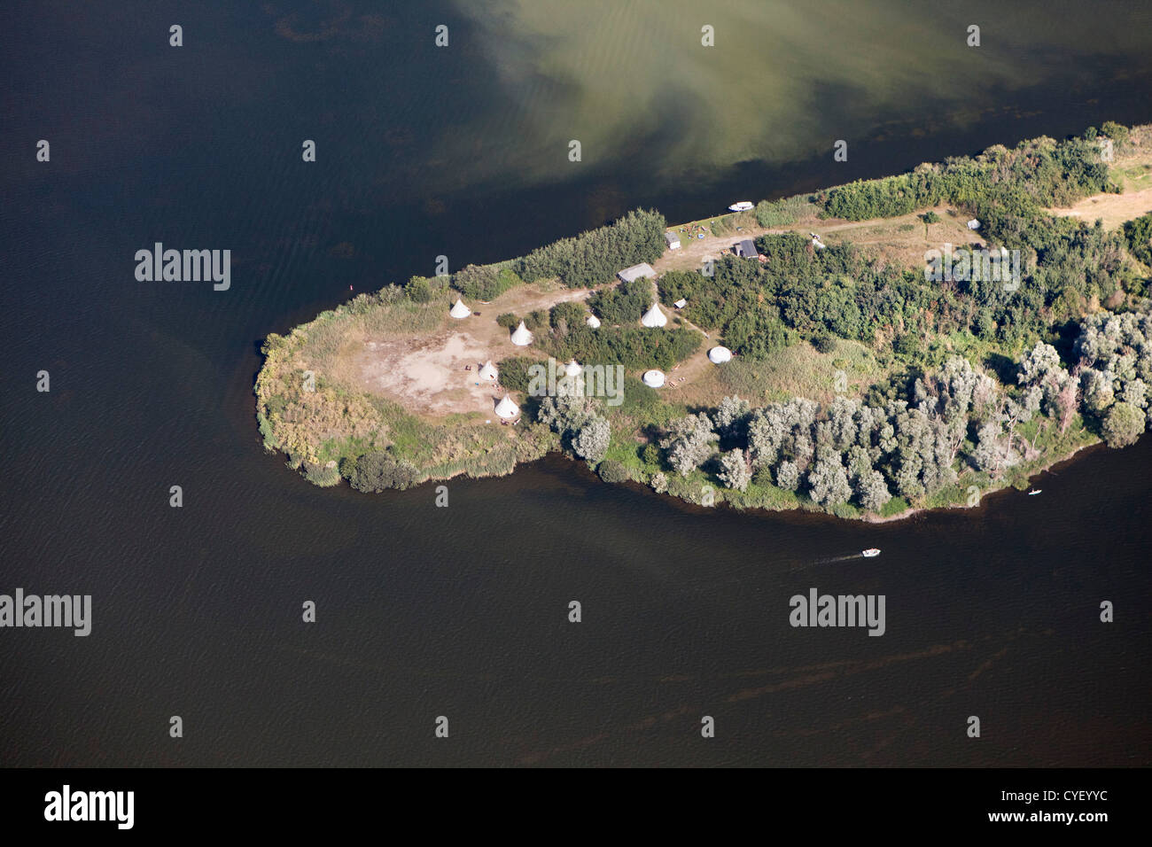 Tipi-Zelte, Runde konisch geformte Zelte aus native American Indians, typische mongolische Zelte genannt Aerial ger. Stockfoto