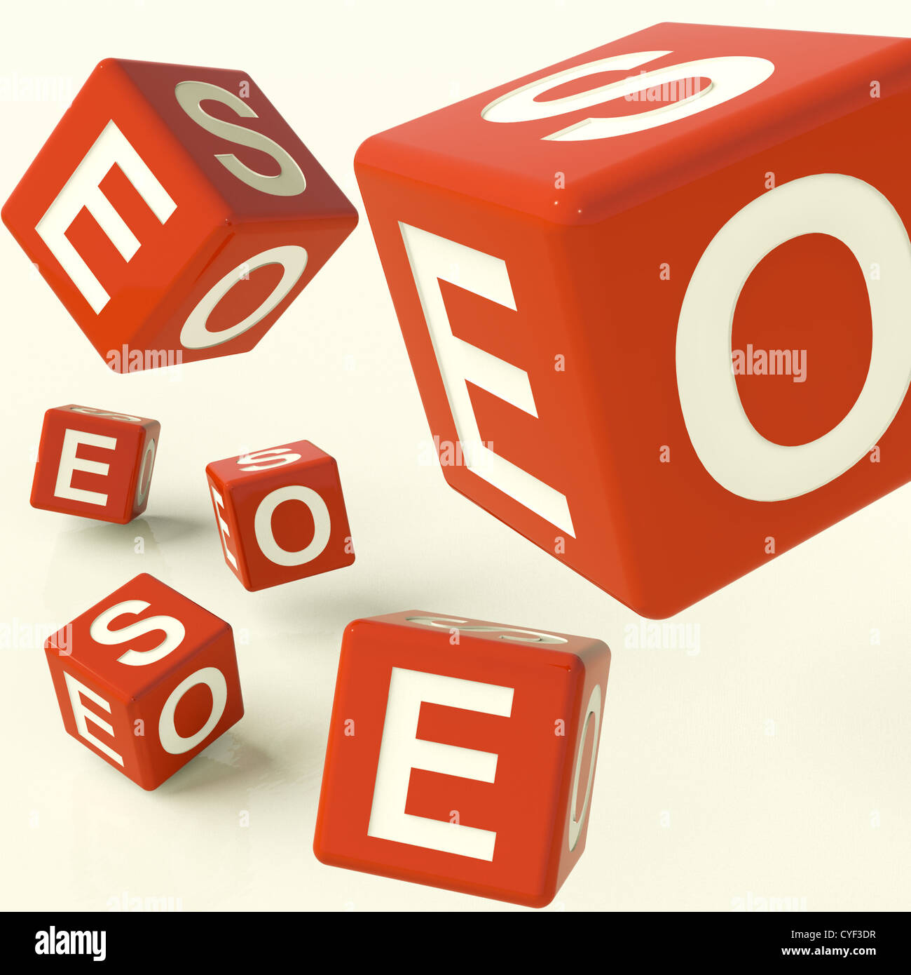 SEO-rote Würfel aus Internet-Optimierung und Entwicklung Stockfoto