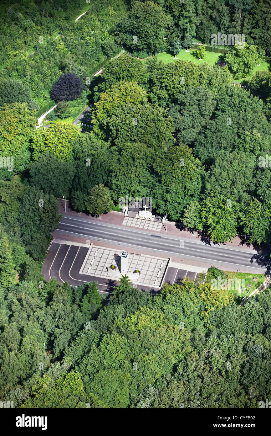 Zweiten Weltkrieg Denkmal und Friedhof für niederländische Soldaten, die an diesem Ort während einer Schlacht im Mai 1940 fiel. Luft. Stockfoto