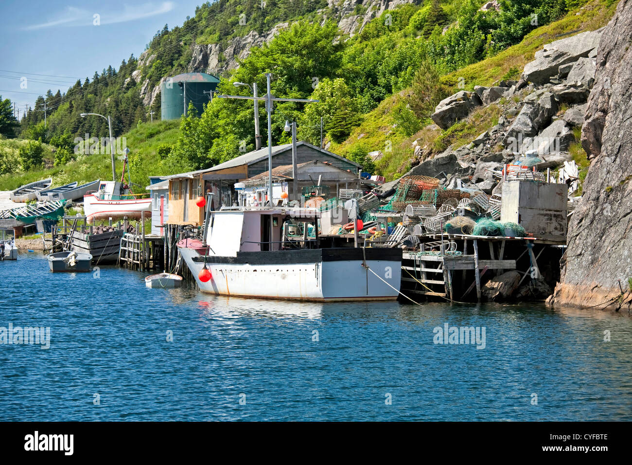 Angelboote/Fischerboote und Angeln Hütten in Quidi Vidi, außerhalb von St. John's, Neufundland. Stockfoto