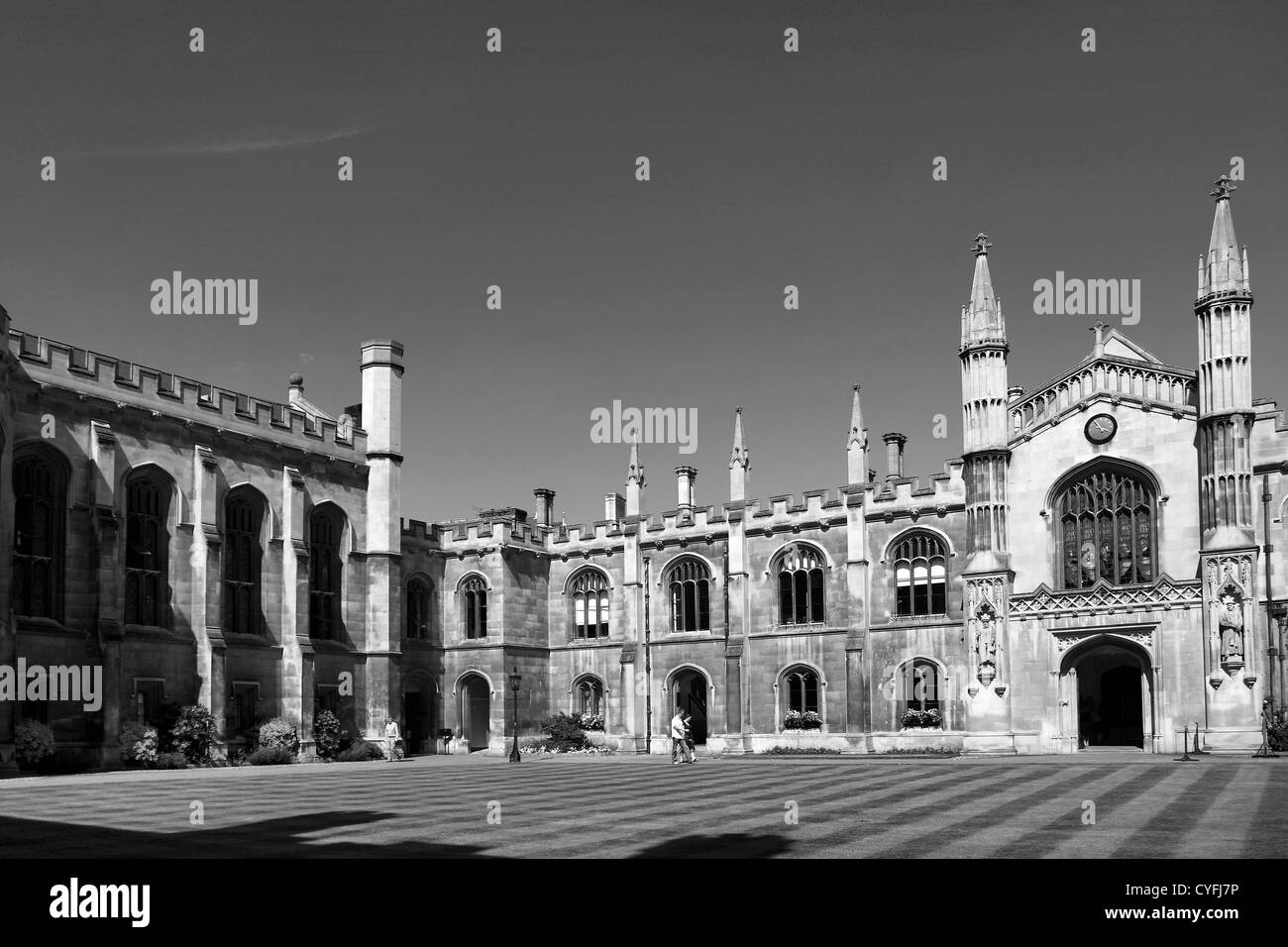 Schwarz / weiß Bild, Außenansicht des Corpus Christi College ein University College, Cambridge City, Cambridgeshire, England, UK Stockfoto