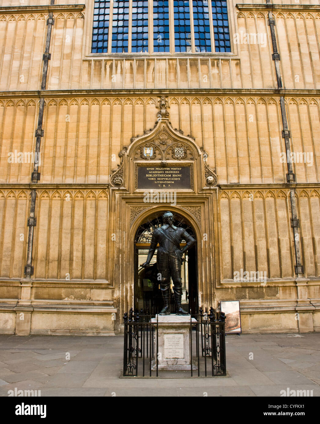 Bronzestatue von William Herbert Graf von Pembroke von Peter Paul Rubens Bodleian Library alten Schulen Viereck Oxford England Stockfoto