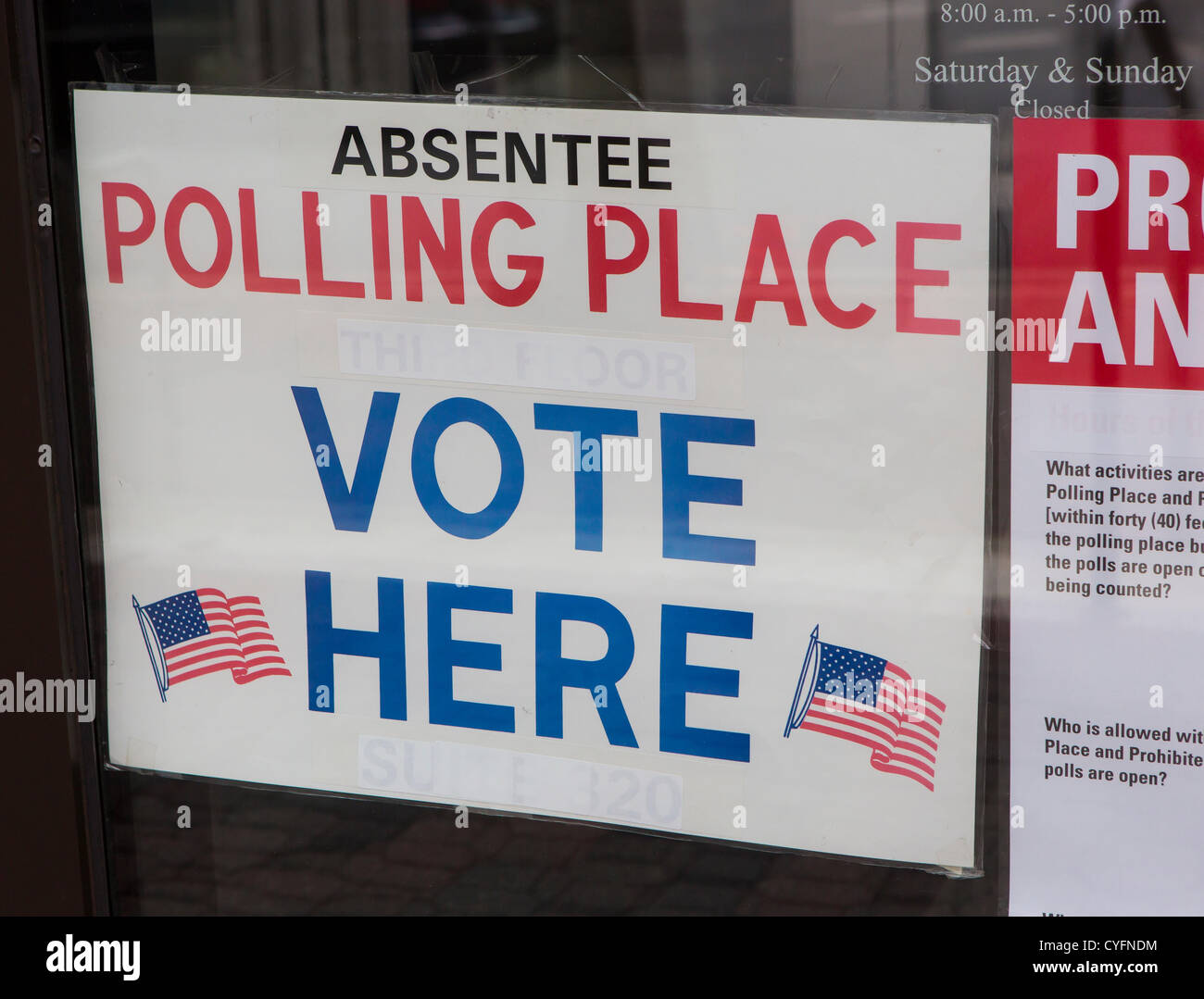 ARLINGTON, VIRGINIA, USA - Briefwahl Zeichen für die Präsidentschaftswahlen 2012. Stockfoto