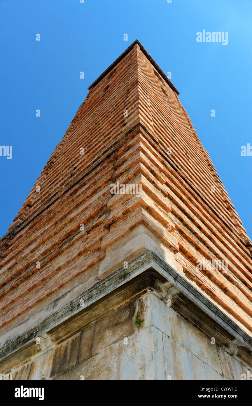 Pietrasanta Stadt mit Kathedrale und gemauerte Glockenturm in der Toskana Italien Stockfoto