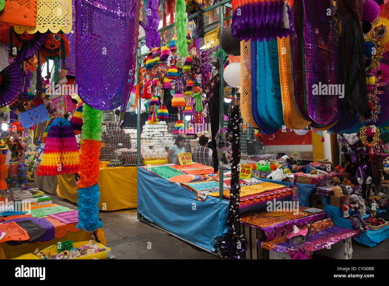Día de Los Muertos Ware an Ständen auf Jamaika Markt in Mexiko-Stadt DF Stockfoto