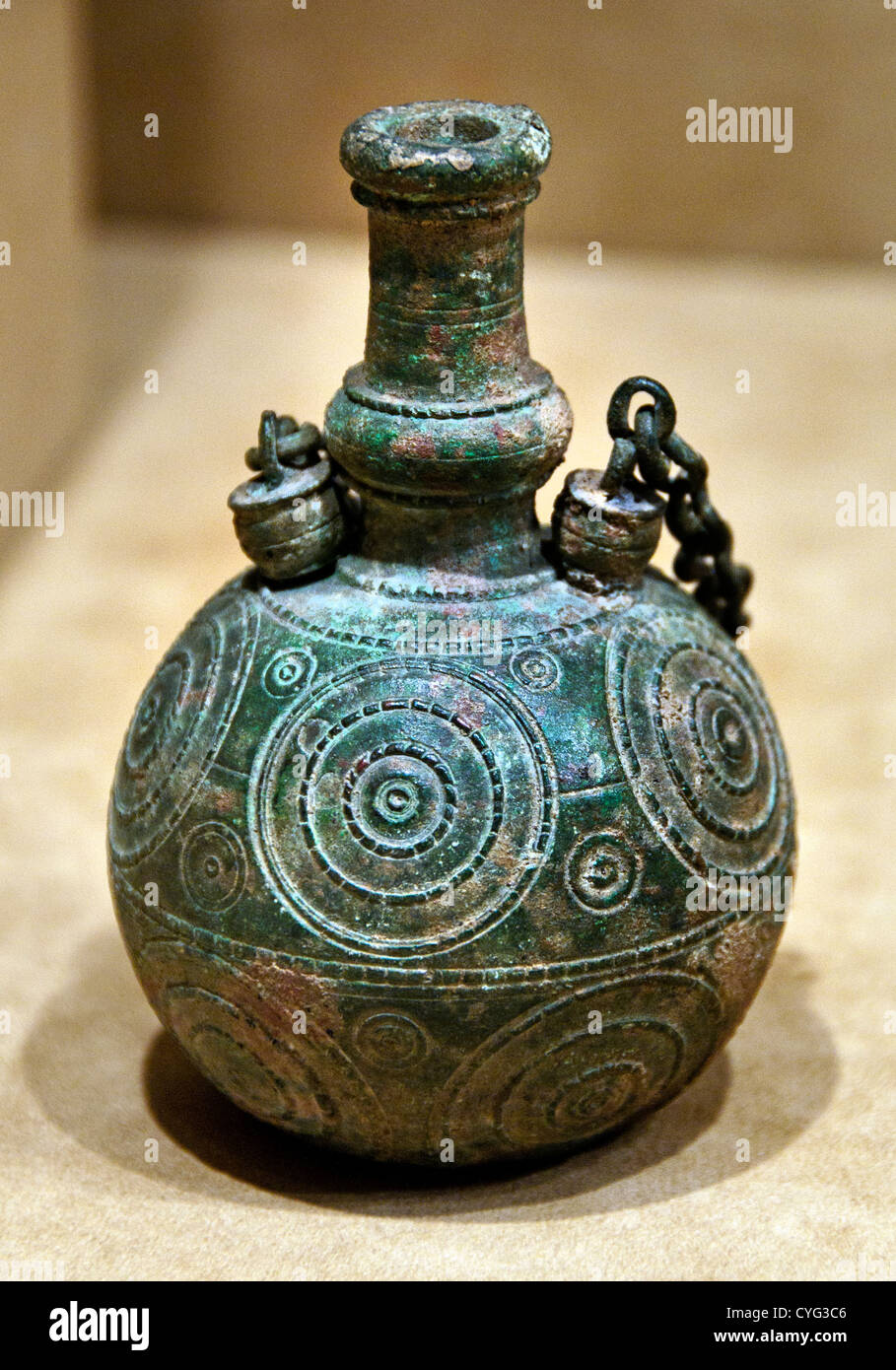 Salbe Flasche 5. – 6. Jahrhundert Syrien Bronze 12 cm Metall syrischen Stockfoto