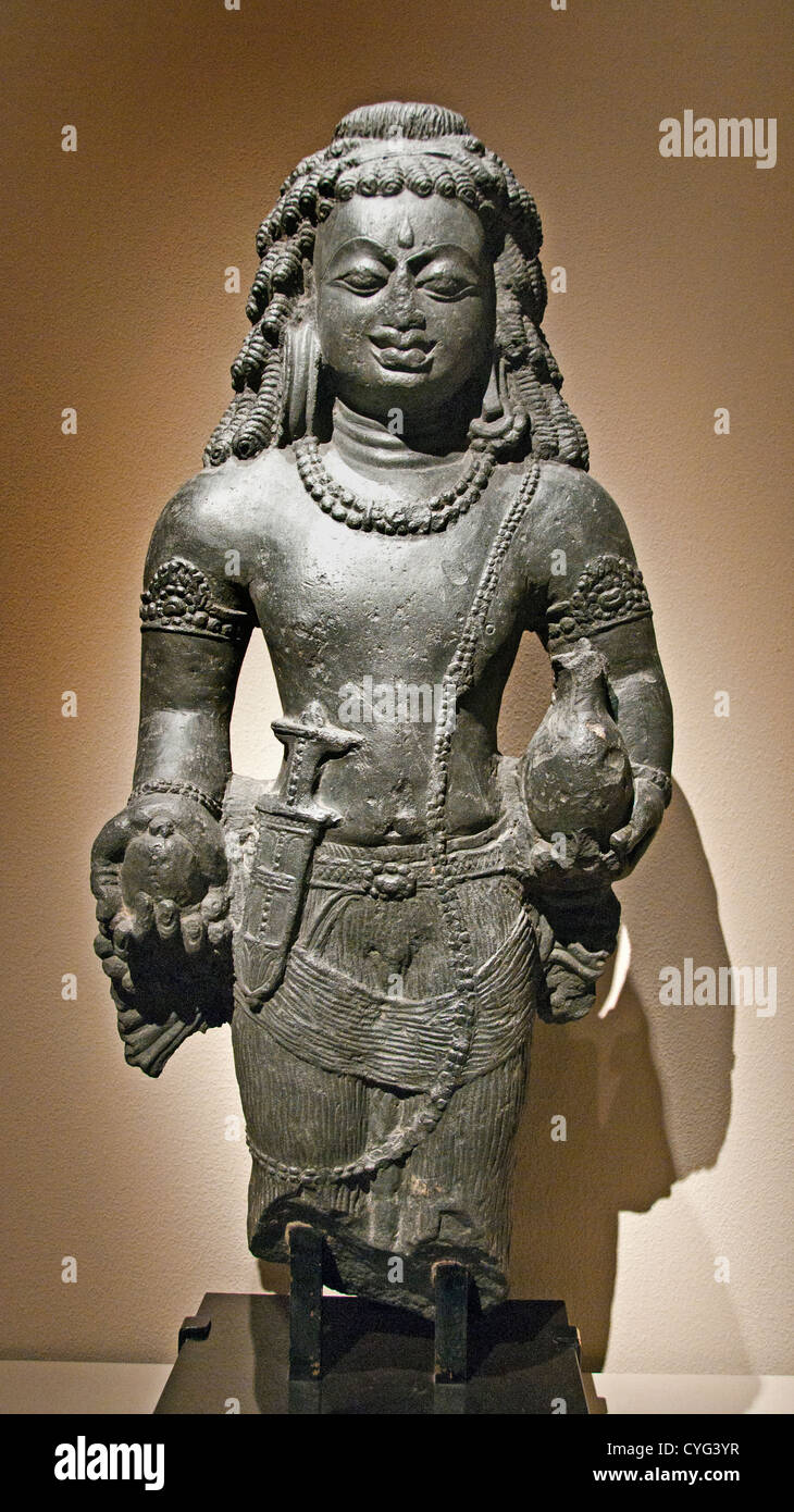 Stehen männliche Gottheit Shiva? Gupta-6. Jahrhundert Indien Bihar Stein 76 cm Stockfoto