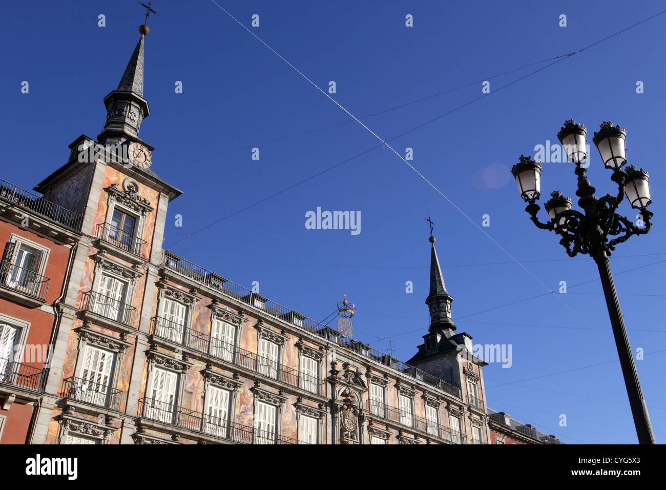 Fassade und blauen Himmel, Plaza Major, Madrid, Spanien Stockfoto