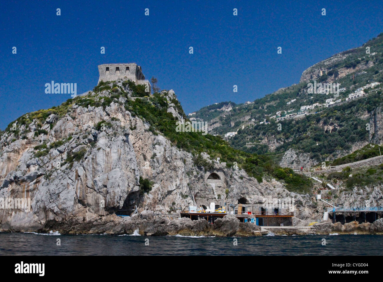 Wachturm für sarazenischen Piraten. Amalfi-Küste Stockfoto