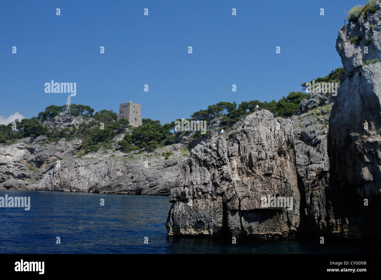 Wachturm für sarazenischen Piraten. Amalfi-Küste Stockfoto
