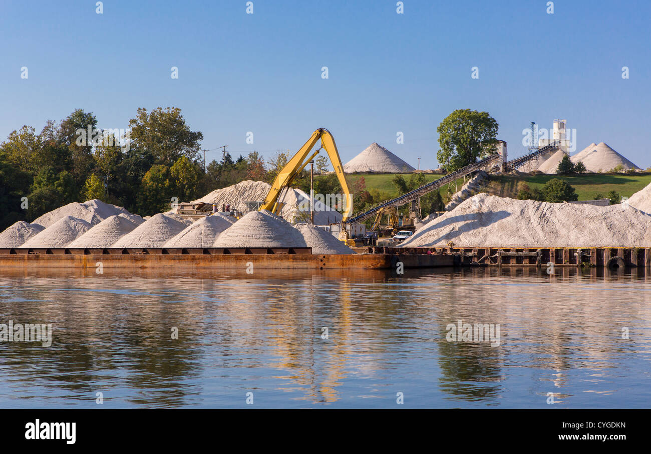 Unsere, VIRGINIA, USA - Schotter und Sand bei Vulcan Materials - Nahost-Division, am Occoquon River. Stockfoto