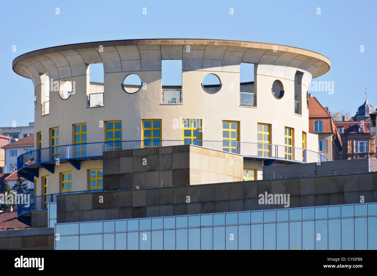 Staatliche Hochschule für Musik und darstellende Kunst Stuttgart-Gebäude - Architektur vom Architekten James Stirling, Stuttgart, Deutschland Stockfoto