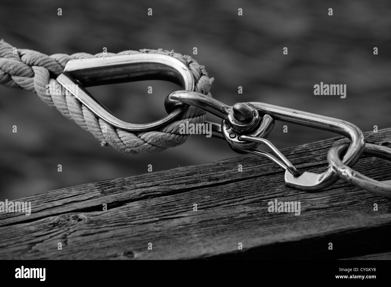 Boot, Befestigung auf der Anklagebank, close-up erschossen. Stockfoto